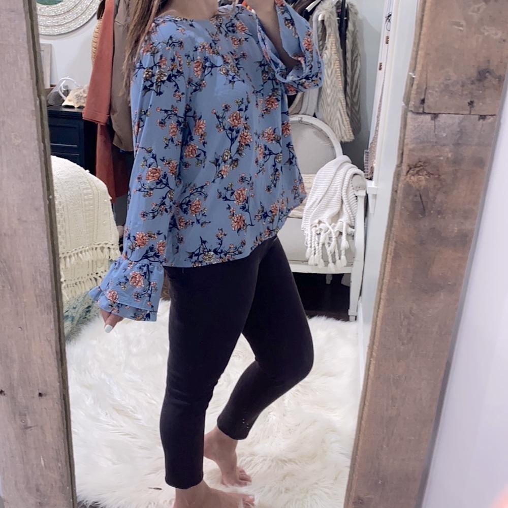 Melloday blue floral boho top; size xLarge - Picture 3 of 5